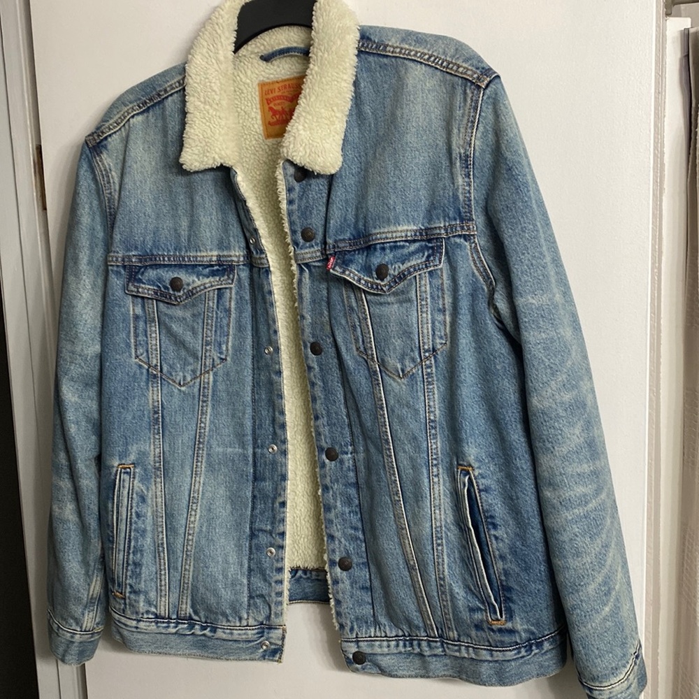 Levis jacket almost new!